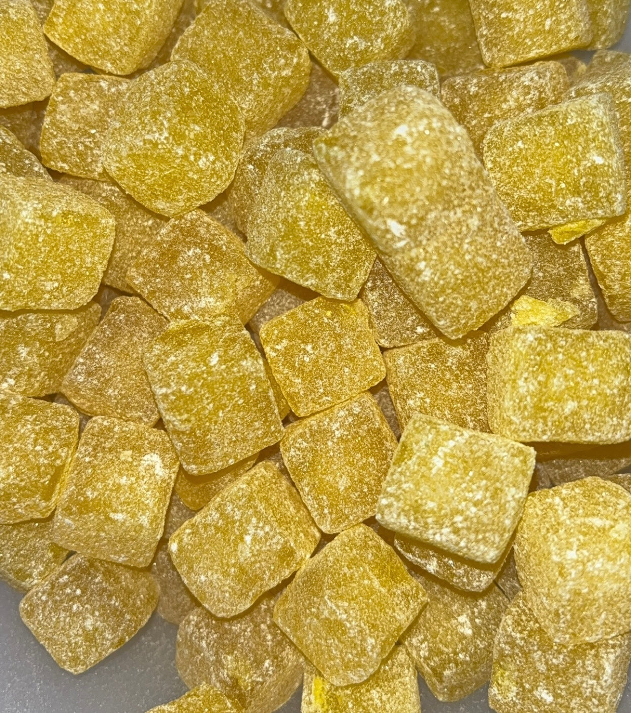 Pineapple cubes 100g