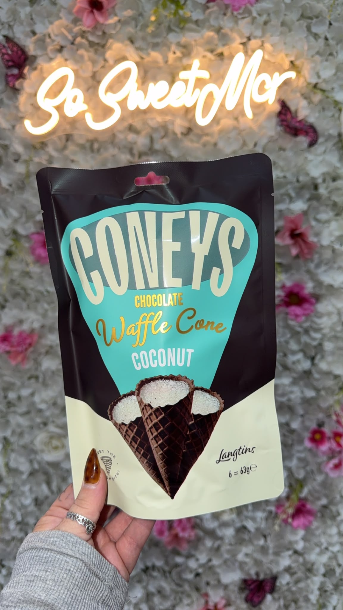 CONEYS CHOCOLATE COCONUT WAFFLE CONES 63G