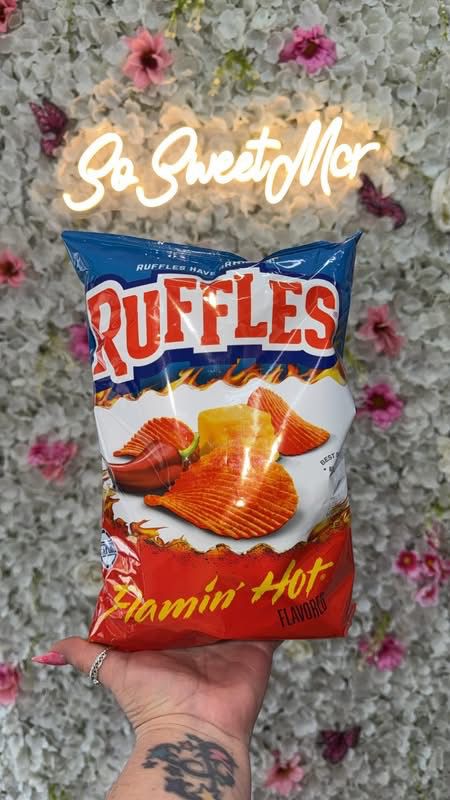 Ruffles Flamin' Hot Potato Chips (184g)